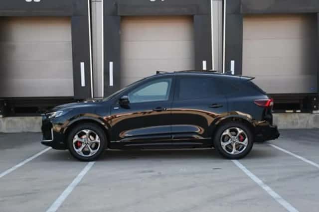 Ford Kuga (2025) thumbnail 4