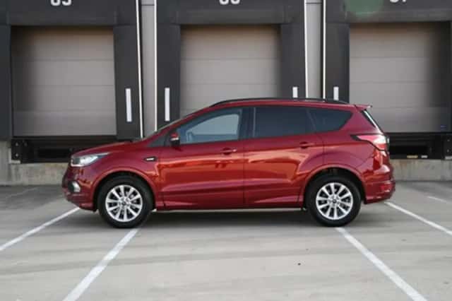 Ford Kuga (2018) thumbnail 3