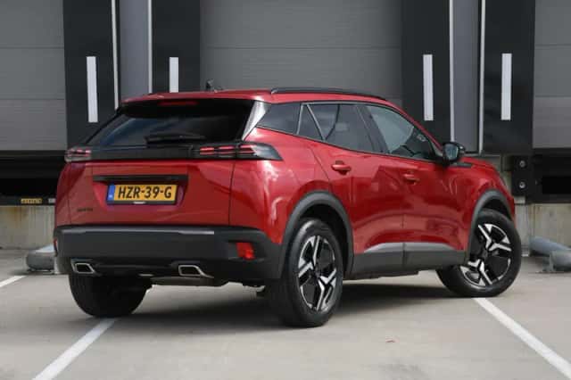 Peugeot 2008 (2024) thumbnail 5
