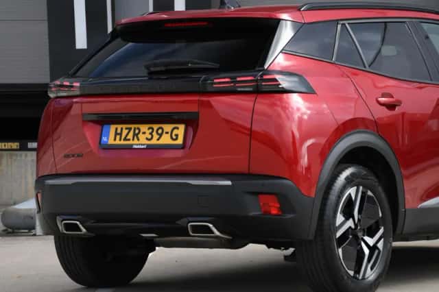 Peugeot 2008 (2024) thumbnail 6