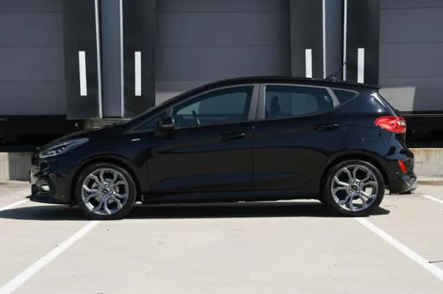 Ford Fiesta (2021) thumbnail 3