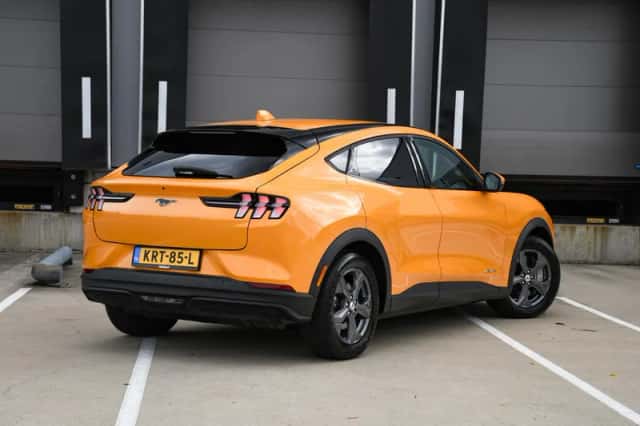 Ford Mustang Mach-E (2024) thumbnail 5