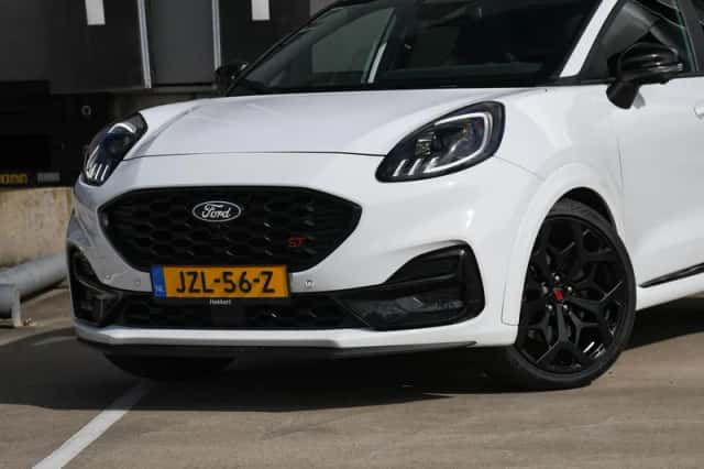 Ford Puma (2024) thumbnail 2