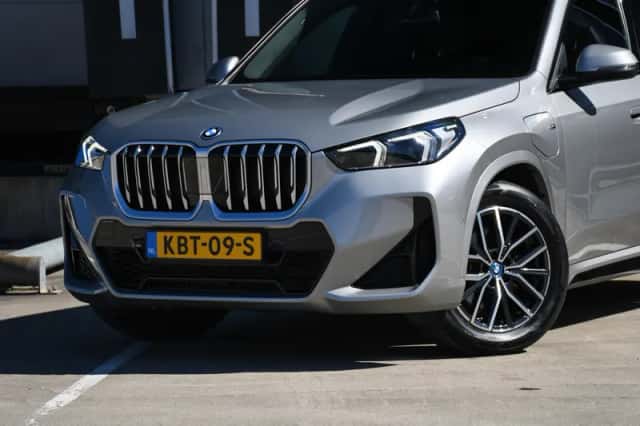 BMW X1 (2024) thumbnail 2