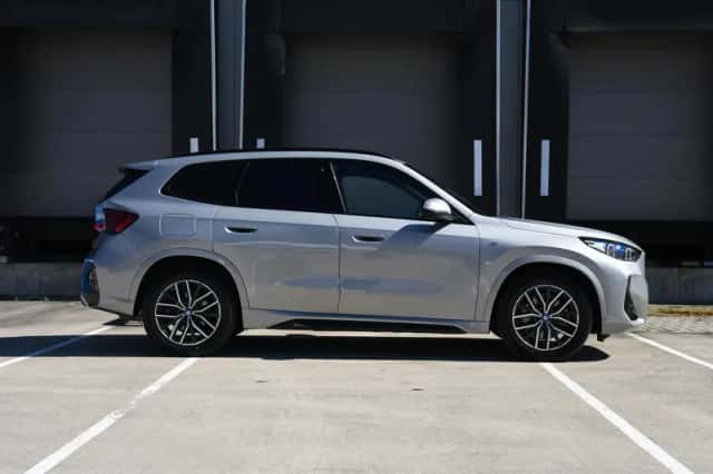 BMW X1 (2024) thumbnail 6