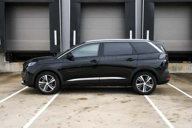 Peugeot 5008 (2024) thumbnail 3