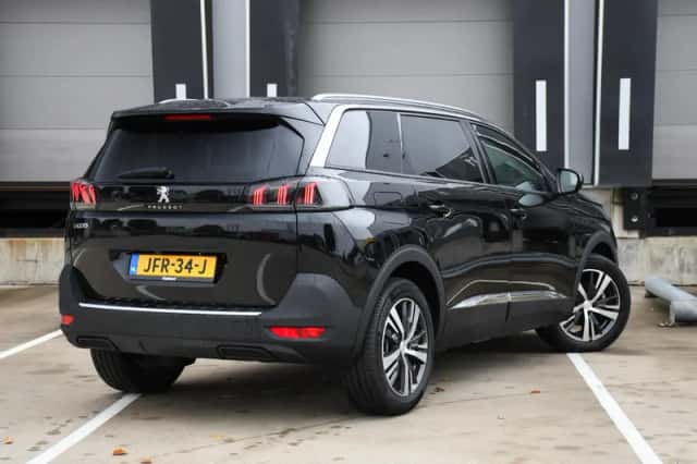 Peugeot 5008 (2024) thumbnail 5
