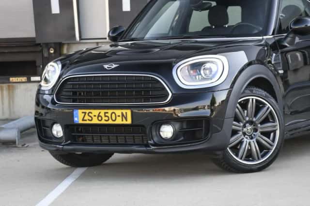 MINI Countryman (2019) thumbnail 2