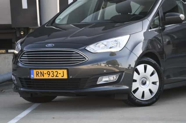 Ford C-Max (2018) thumbnail 2