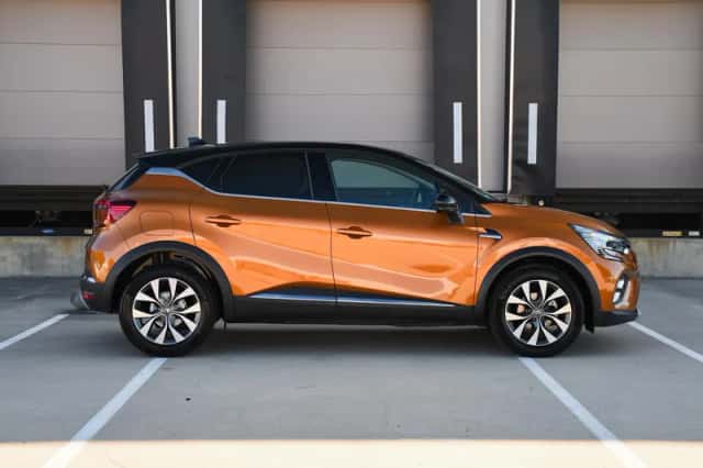 Renault Captur (2020) thumbnail 4