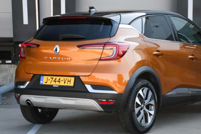 Renault Captur (2020) thumbnail 6