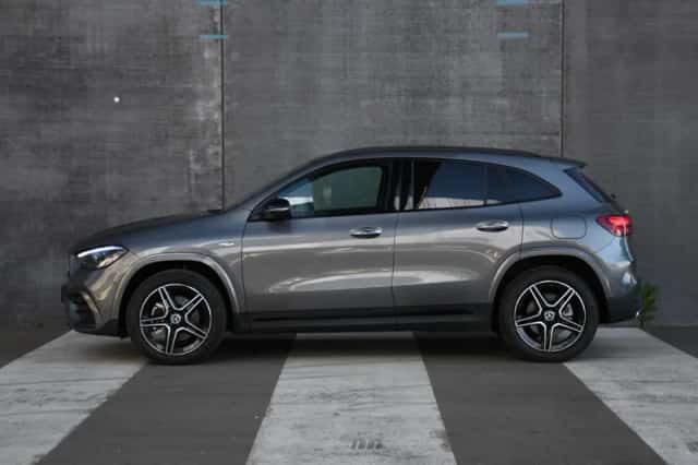 Mercedes-Benz GLA (2025) thumbnail 4