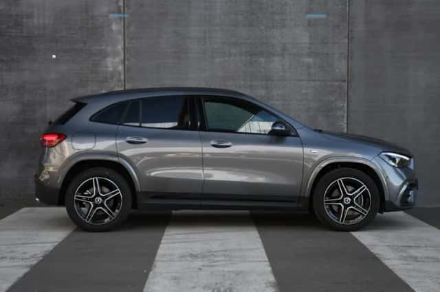 Mercedes-Benz GLA (2025) thumbnail 5