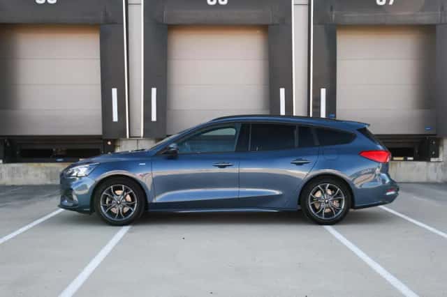 Ford Focus (2020) thumbnail 3