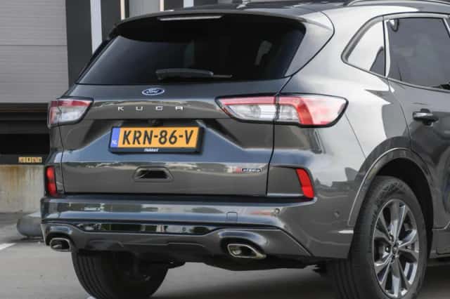 Ford Kuga (2022) thumbnail 6