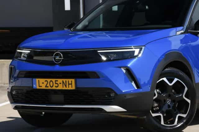 Opel Mokka-e (2021) thumbnail 2
