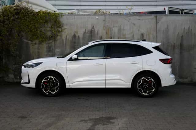 Ford Kuga (2025) thumbnail 3
