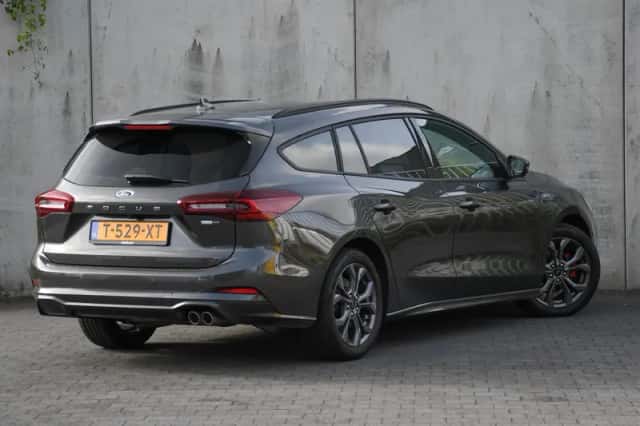 Ford Focus (2023) thumbnail 4