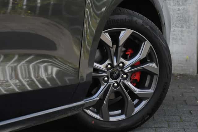 Ford Focus (2023) thumbnail 6