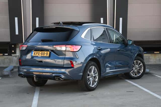 Ford Kuga (2023) thumbnail 6
