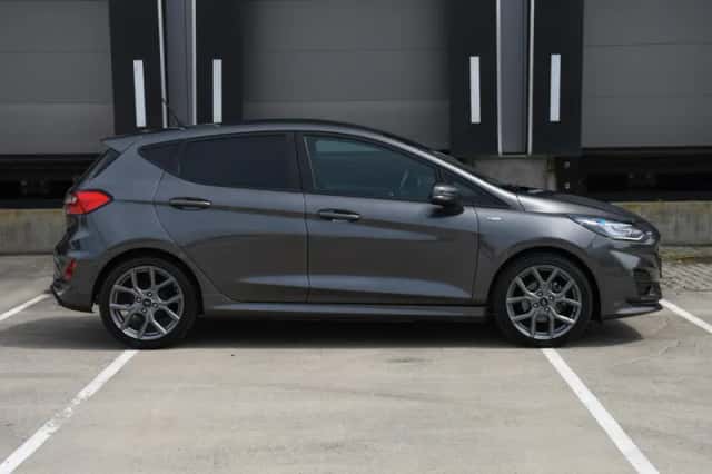 Ford Fiesta (2023) thumbnail 3
