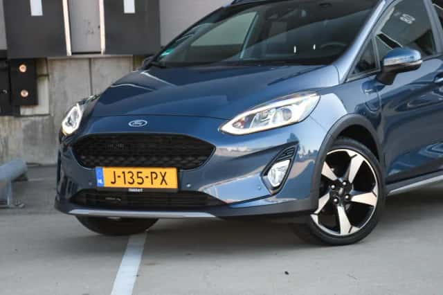Ford Fiesta (2020) thumbnail 2