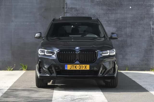 BMW X3 (2023) thumbnail 4