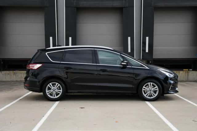 Ford S-Max (2023) thumbnail 4