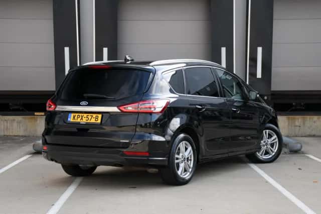 Ford S-Max (2023) thumbnail 5