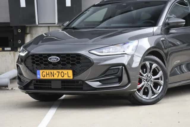 Ford Focus (2024) thumbnail 2