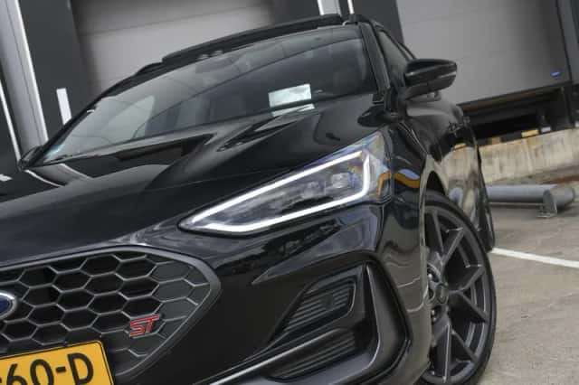 Ford Focus (2024) thumbnail 4