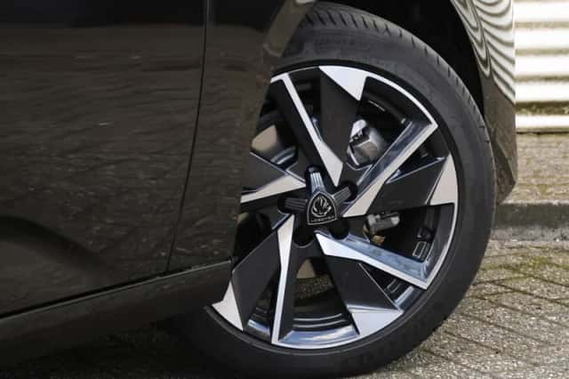 Peugeot 308 (2024) thumbnail 6