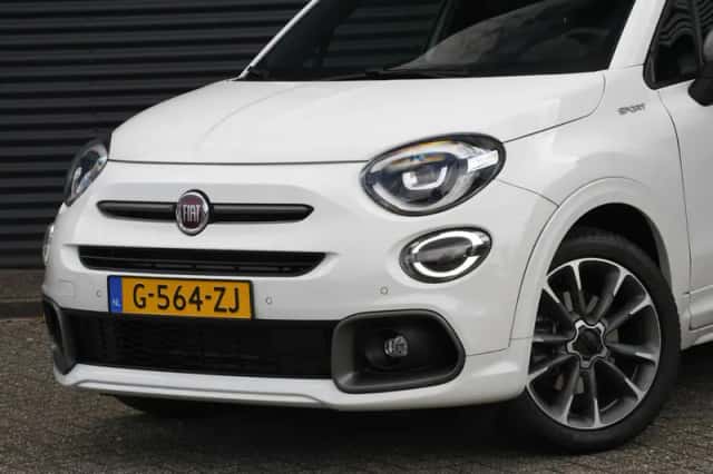 Fiat 500X (2020) thumbnail 2