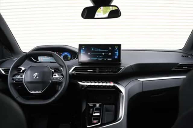 Peugeot 3008 (2024) thumbnail 12