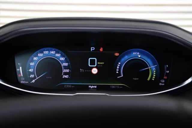 Peugeot 3008 (2024) thumbnail 14