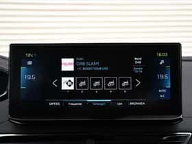 Peugeot 3008 (2024) thumbnail 15