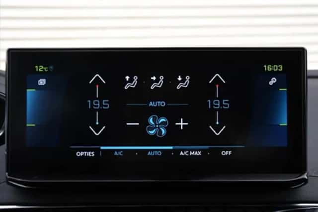 Peugeot 3008 (2024) thumbnail 17