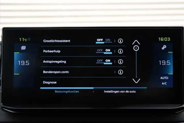 Peugeot 3008 (2024) thumbnail 19