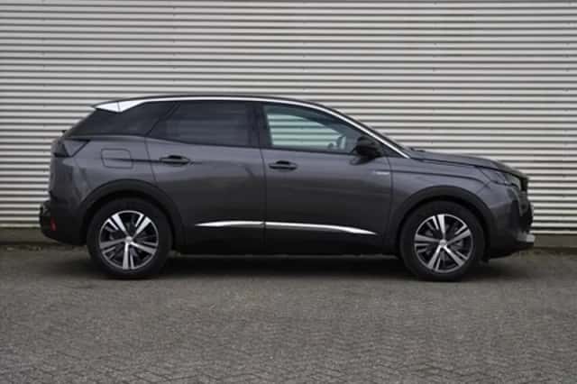 Peugeot 3008 (2024) thumbnail 3