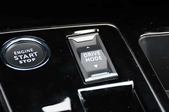 Peugeot 3008 (2024) thumbnail 25