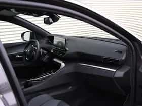 Peugeot 3008 (2024) thumbnail 8
