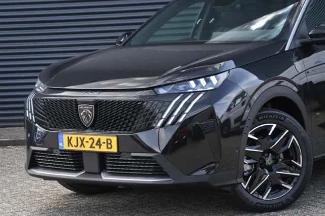 Peugeot 5008 (2026) thumbnail 2