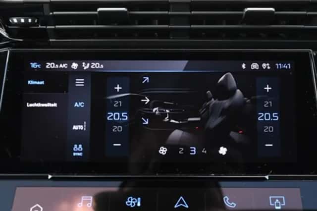 Peugeot 308 (2024) thumbnail 18