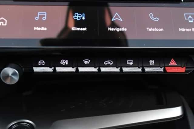 Peugeot 308 (2024) thumbnail 22