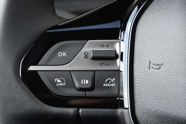Peugeot 308 (2024) thumbnail 27