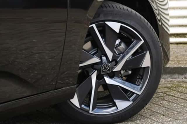 Peugeot 308 (2024) thumbnail 6
