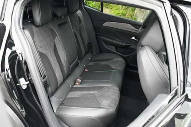 Peugeot 408 (2025) thumbnail 12