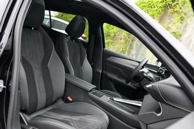 Peugeot 408 (2025) thumbnail 9