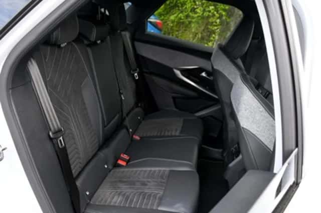 Peugeot 3008 (2024) thumbnail 12