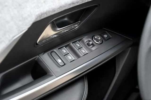 Peugeot 3008 (2024) thumbnail 32